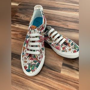 Size 9 Blowfish sneakers